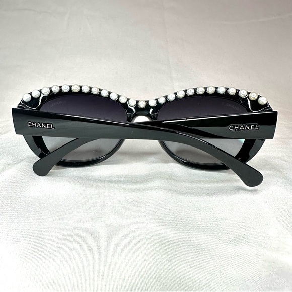 Chanel Black Sunglasses - Picture 2 of 9